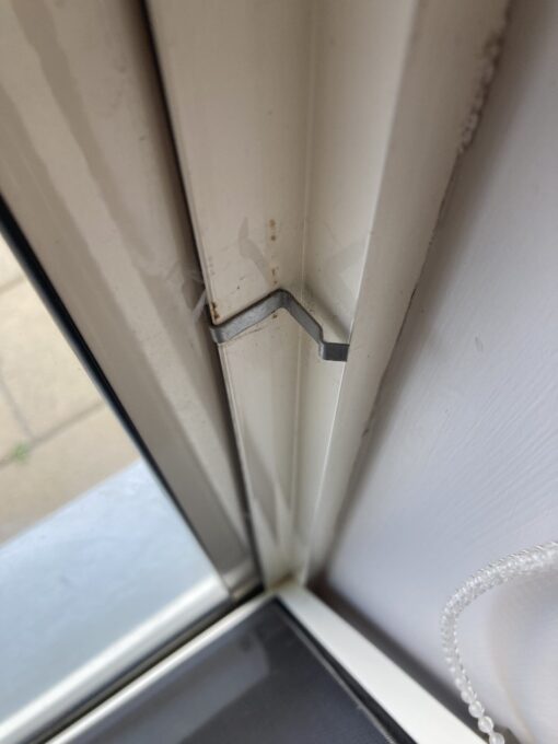 6-1278 Metal Flyscreen Retaining Clip - Image 4