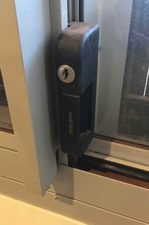 5-1874 Vantage Right Hand Mullion Vent Lock