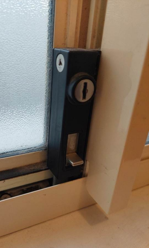 5-1973 Stegbar Left Hand Vent Lock